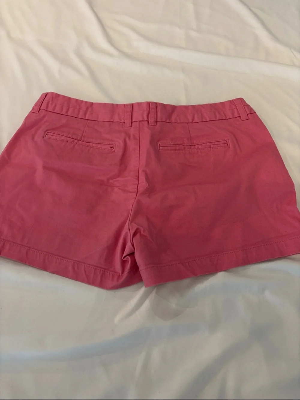 GAP Women's coral 3” Chino Shorts. Size A 8